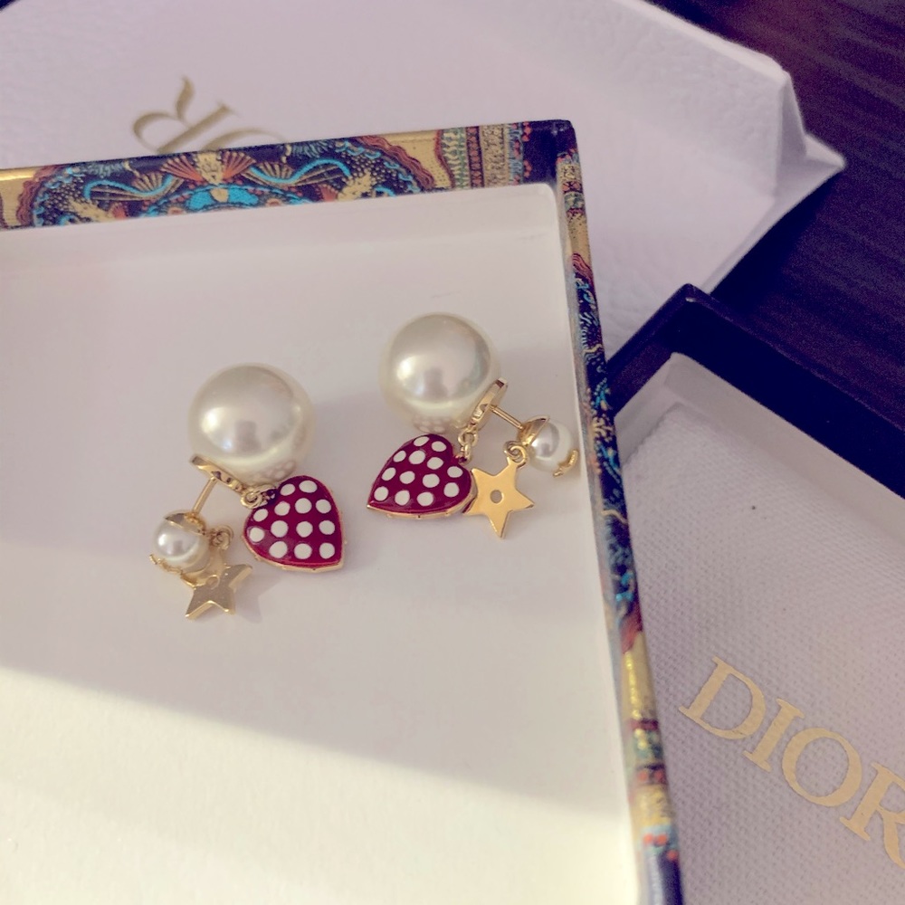Dior earrings 2020 Valentine